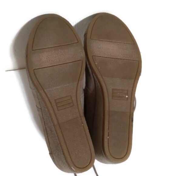 Toms Ankle Boot 8.5 Wedge Comfort Desert Taupe Suede Lace Up Tan - Picture 8 of 10